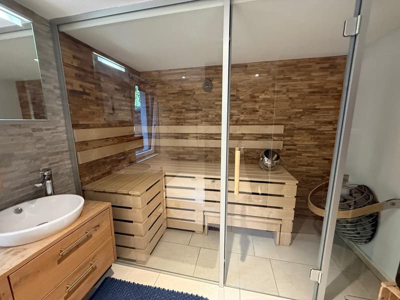 Exklusive 6.5-Zimmer-Villa (4)