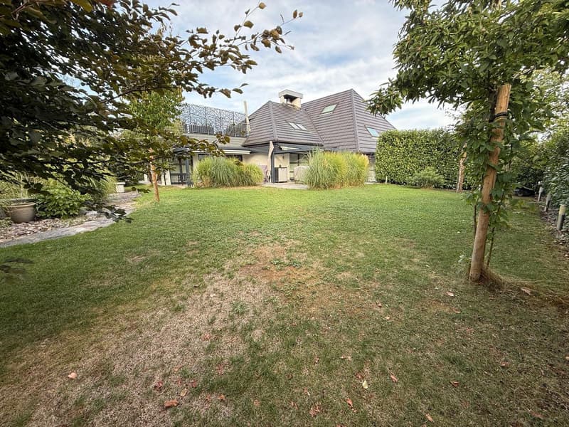Exklusive 6.5-Zimmer-Villa (2)