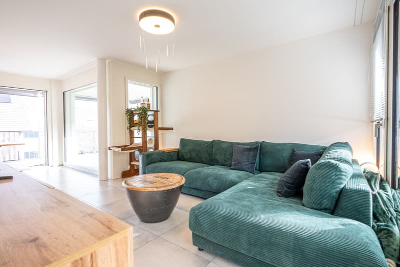 Modern 3.5-room garden apartment with large outdoor area for sale in Toffen (2)