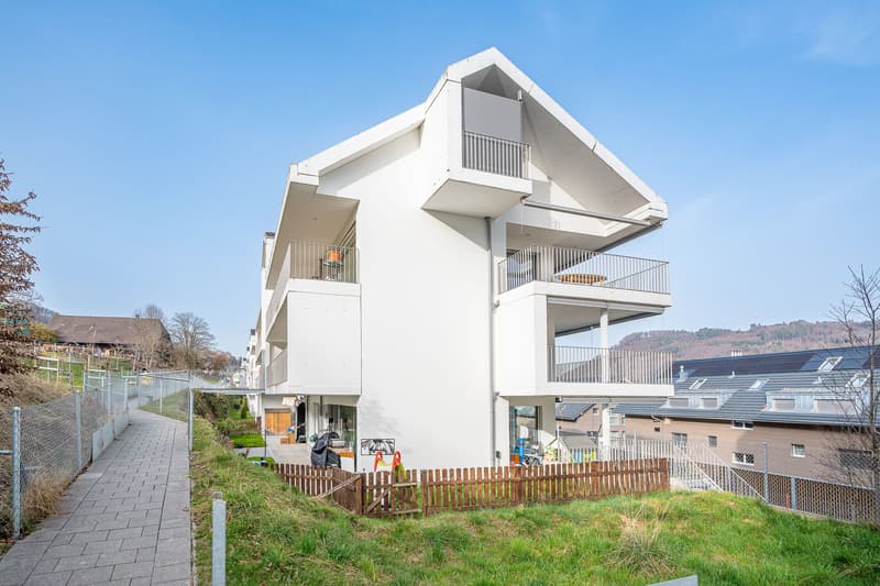 Modern 3.5-room garden apartment with large outdoor area for sale in Toffen (1)