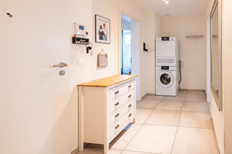 Modern 3.5-room garden apartment with large outdoor area for sale in Toffen (10)