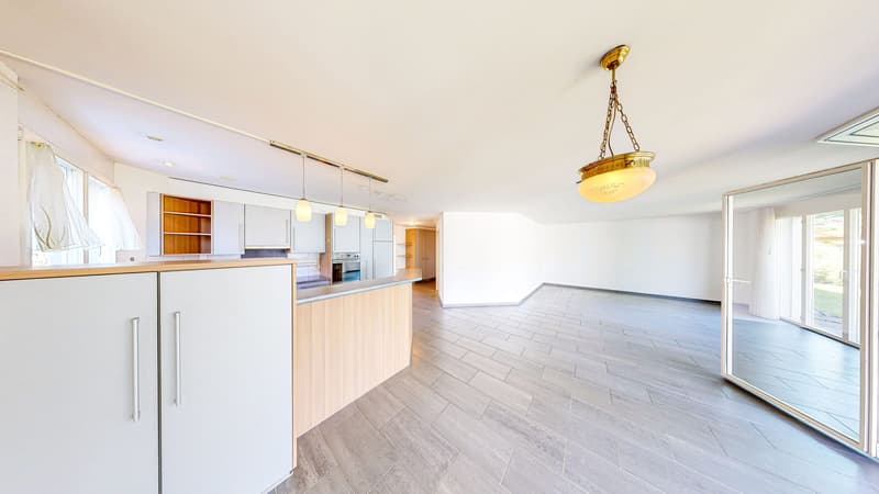 Bright 4.5-room garden apartment with terrace for sale in Münsingen (1)
