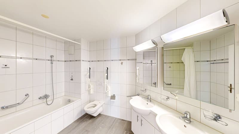 Bright 4.5-room garden apartment with terrace for sale in Münsingen (9)