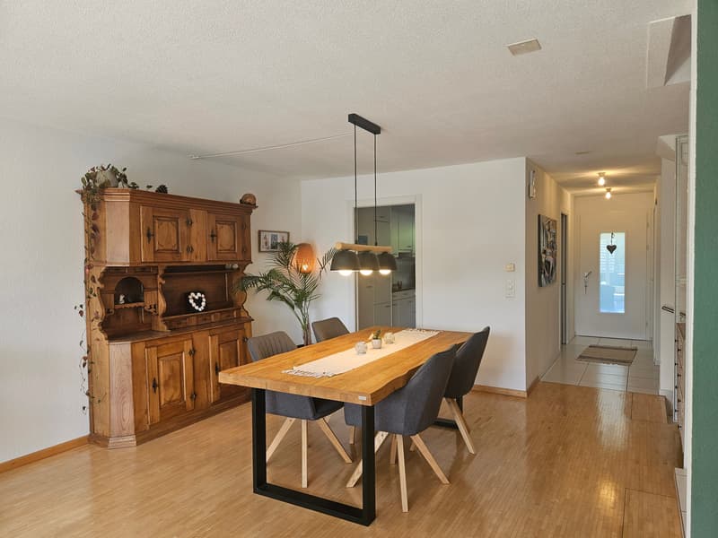 5.5-Zi.-Reihen-Mittelhaus mit zwei Terrassen in Neuenegg kaufen (3)