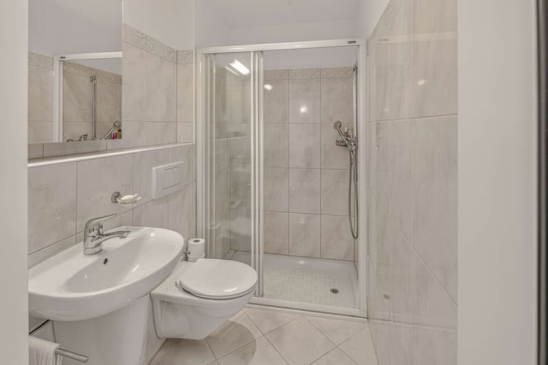 Dusche/WC 1. DG