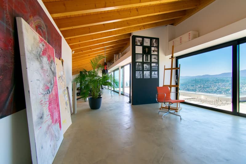 LUXUS-VILLA MIT BEEINDRUCKENDEM SEE-BLICK UND INFINITY-POOL (15)