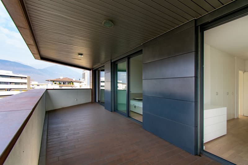RAFFINATO APPARTAMENTO DI 4.5 LOCALI ARREDATO CON TERRAZZA PANORAMICA (18)
