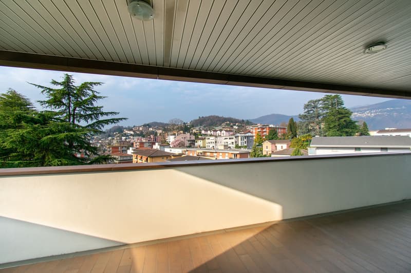 RAFFINATO APPARTAMENTO DI 4.5 LOCALI ARREDATO CON TERRAZZA PANORAMICA (16)