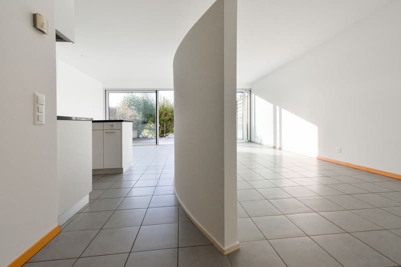 MODERNO MONOLOCALE CON AMPIA TERRAZZA (9)