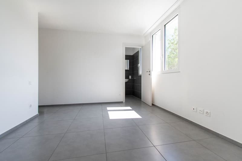 Appartement moderne 4.5 pièces à Lumino (8)