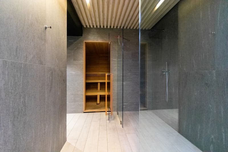ESCLUSIVO APPARTAMENTO DI LUSSO CON JACUZZI E MERAVIGLIOSA VISTA LAGO (18)