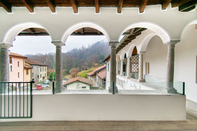 Maison de noyau fascinante avec grand jardin et loggia (10)