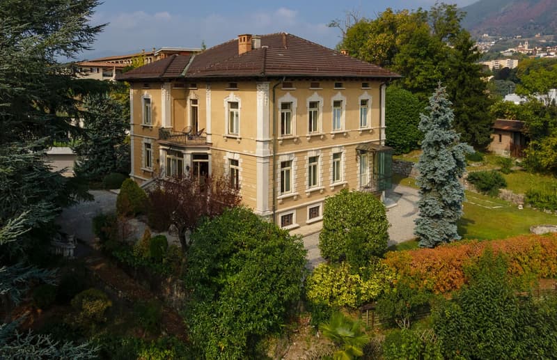 Elegant Liberty Villa, ideal for foundations or professional studios (16)