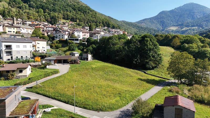 ELEGANTE CASA DUPLEX CON UNITÀ SECONDARIA INDIPENDENTE E GIARDINO (10)