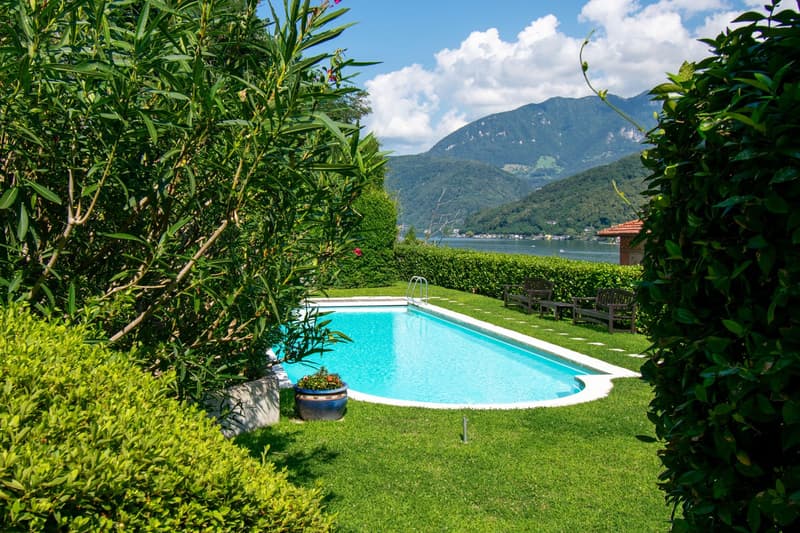 Duplex exclusif avec vue spectaculaire sur le lac et jardin (10)