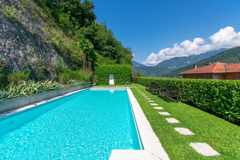 Duplex exclusif avec vue spectaculaire sur le lac et jardin (19)