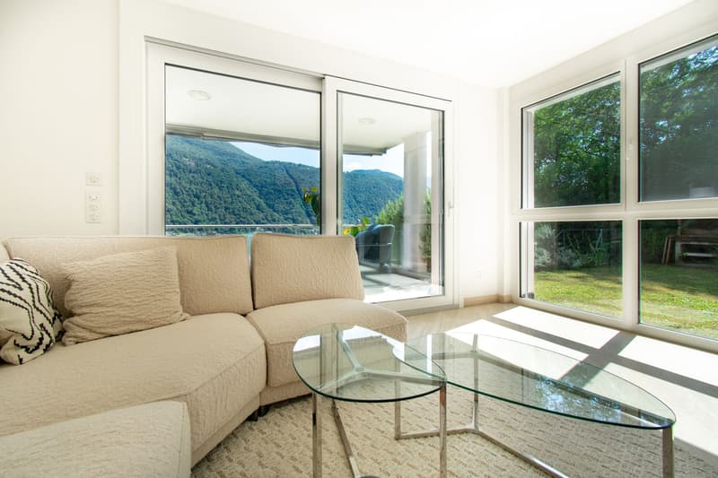 Duplex exclusif avec vue spectaculaire sur le lac et jardin (2)