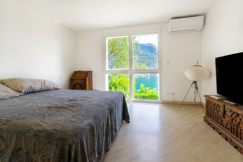 Duplex exclusif avec vue spectaculaire sur le lac et jardin (6)