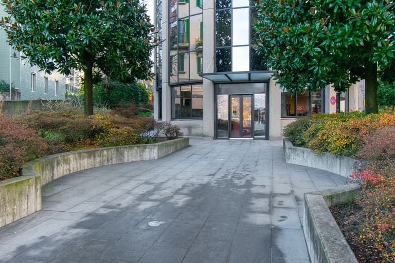 Modern office in strategic location in Lugano (9)