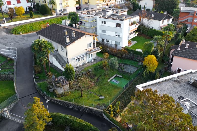 Einfamilienhaus mit Garten und Potenzial für Wertsteigerung (2)