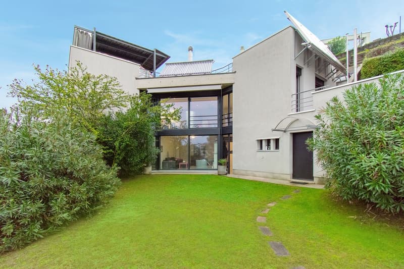 CASA MODERNA SU DUE PIANI CON GIARDINO E TERRAZZA (1)