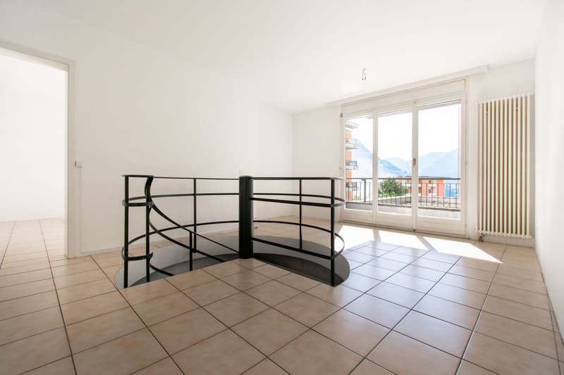 Commercial premises with shop window in Massagno (6)