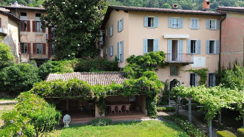Eigenschaft mit Charme und großem Garten und Seeblick (13)