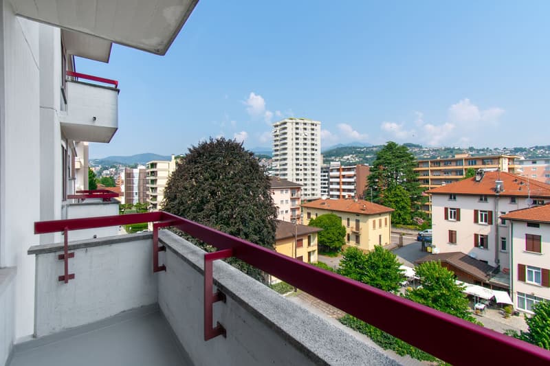 GROßES 5.5-ZIMMER-WOHNUNG IN EINER SEHR GUTERSERVICIERTEN GEGENDE (13)
