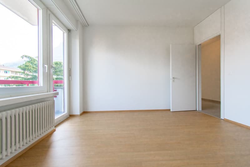 GROßES 5.5-ZIMMER-WOHNUNG IN EINER SEHR GUTERSERVICIERTEN GEGENDE (9)