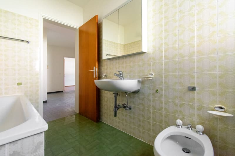 Cozy Two-Room Apartment with Balcony and Open View (10)