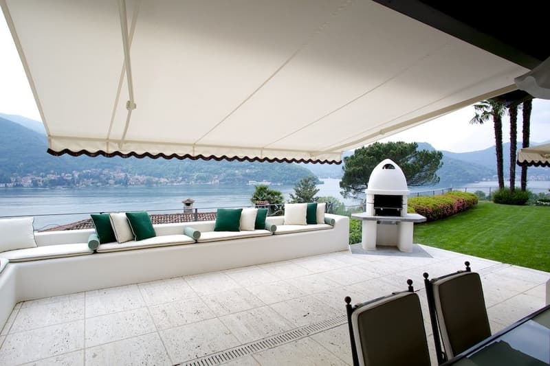 Fascinating Villa with Indoor Pool and Unparalleled Lake View (7)