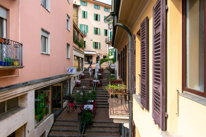 LUMINOSO 2.5 LOCALI IN CENTRO CITTÀ (8)