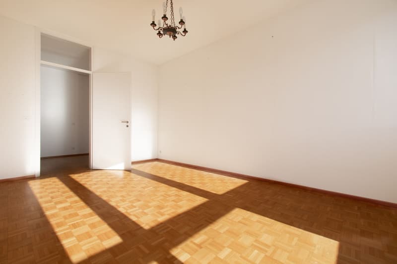 LUMINOSO E AMPIO ATTICO CON VISTA PANORAMICA (8)