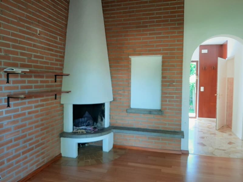 AMPIO APPARTAMENTO IN CASA BIFAMILIARE IMMERSO NEL VERDE (7)