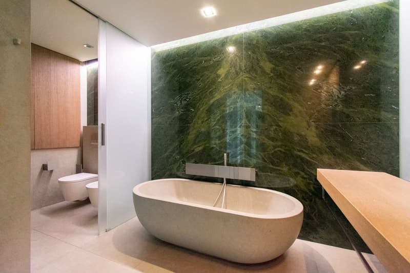 LUXURY APARTMENT WITH BREATHTAKING LAKE VIEW (6)