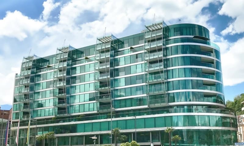 LUXURY APARTMENT WITH BREATHTAKING LAKE VIEW (13)