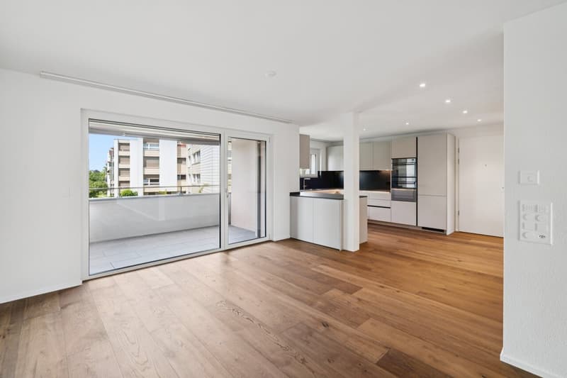 Moderne 4.5-Zimmerwohnung mit drei gedeckten Balkonen (2)