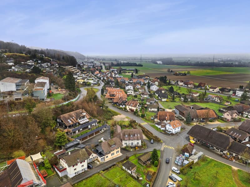 Drohnenaufnahme der Landschaft und Umgebung