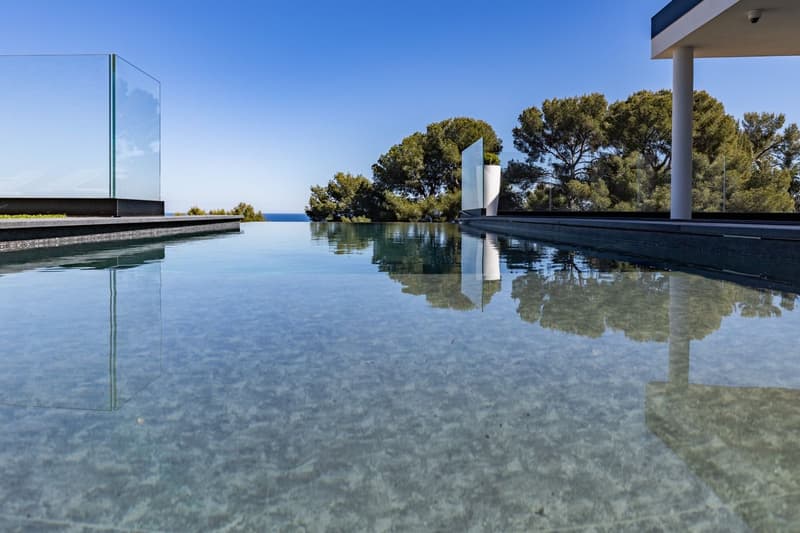 Villa contemporanea con piscina a sfioro e vista mare sulla Riviera ligure (26)