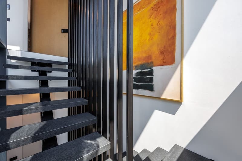 Villa contemporanea con piscina a sfioro e vista mare sulla Riviera ligure (39)
