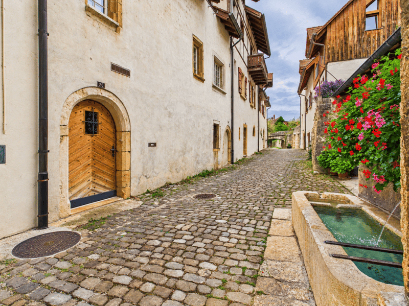 Historisches Bijou am Bielersee (2)