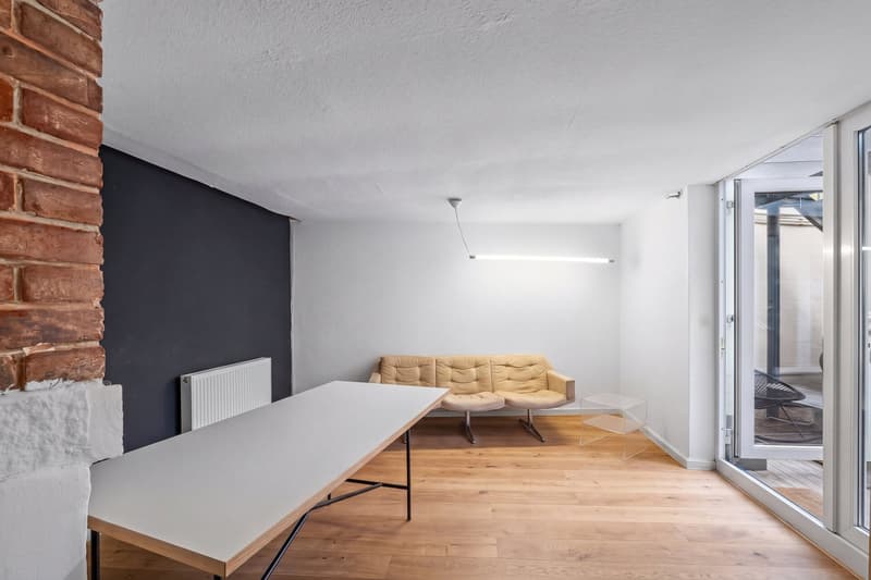 Gewerbeeinheit mit Glasfront zum Hof