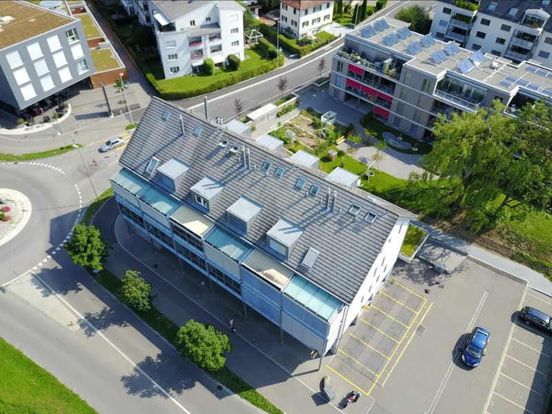 Bright office/commercial space in prime location in Urdorf (11)