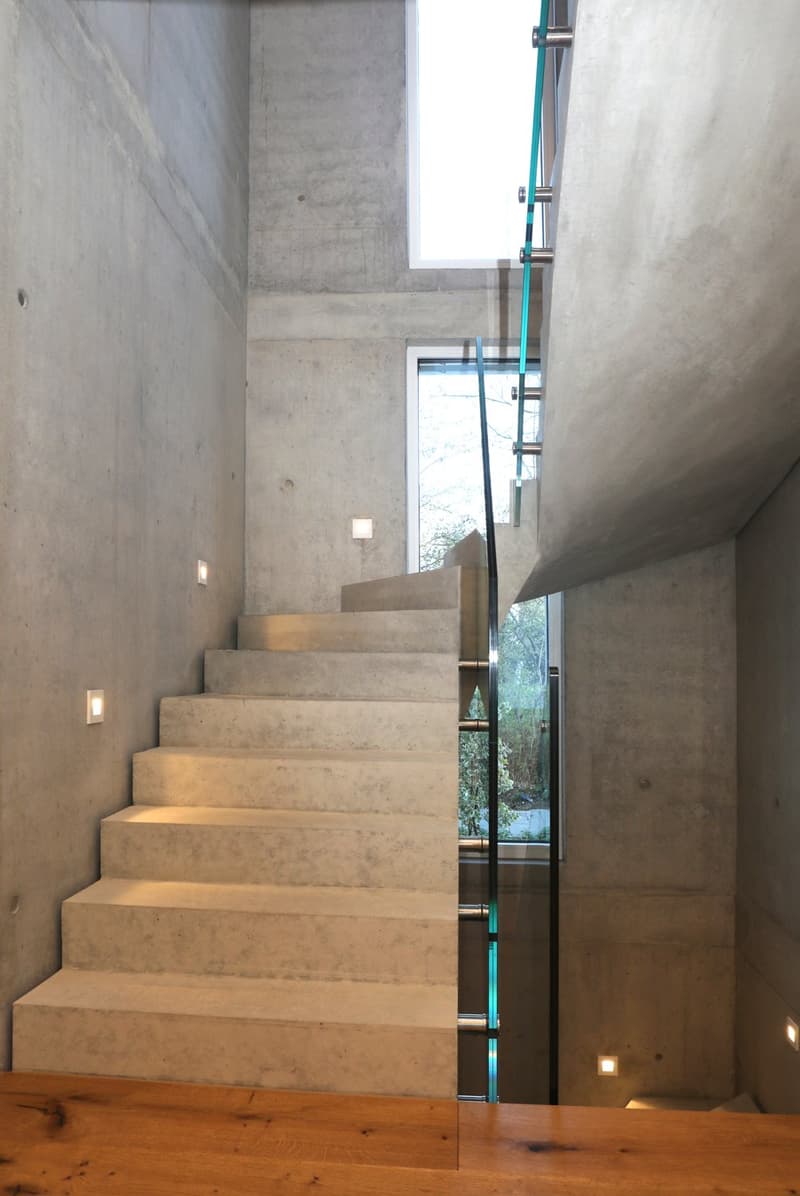Oberwil Meilleure Situation : Villa Exclusives de 6 Pièces avec Piscine, Jardin & Appartement Indépendant (14)
