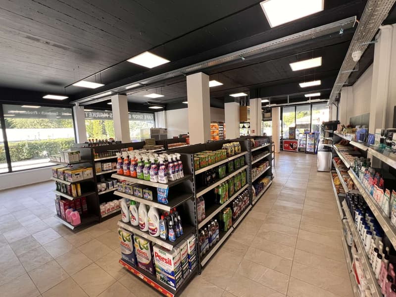 Shop_Regale_komprimiert
