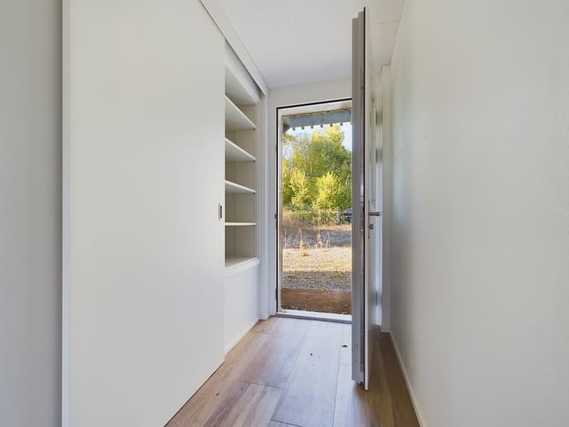 New building with 2 modern apartments and plenty of space for your pets (8)