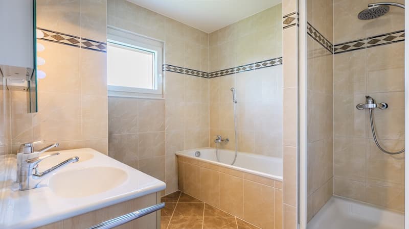 Prächtige villa geräumig und hell (9)