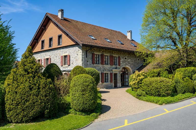 Ancienne ferme vaudoise superbement rénovée avec potentiel (2)