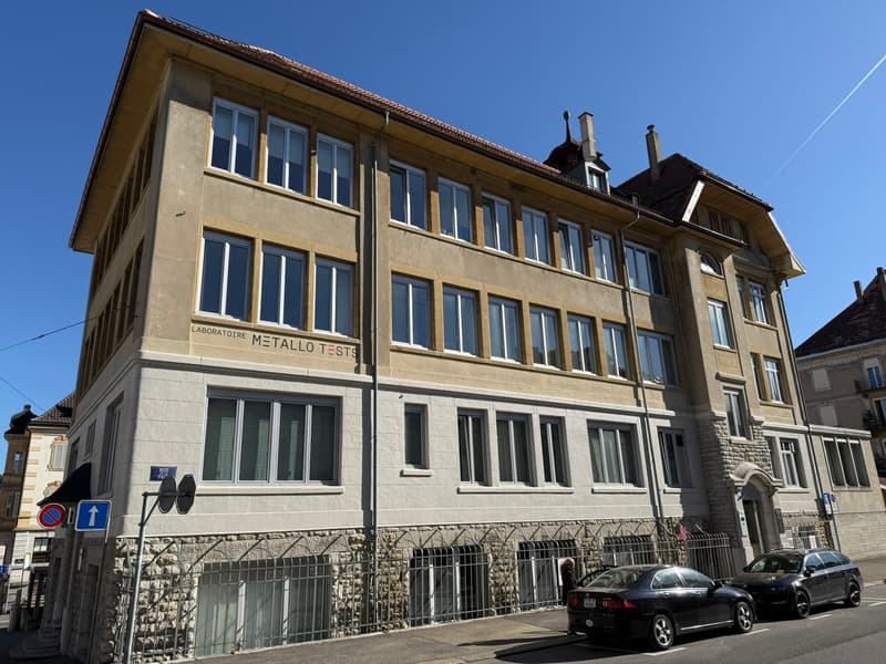 Renovierte Industriefläche in La Chaux-de-Fonds – 228 m² im Herzen des Uhrenerbes (4)