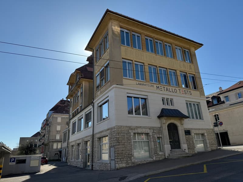 Renovierte Industriefläche in La Chaux-de-Fonds – 228 m² im Herzen des Uhrenerbes (2)